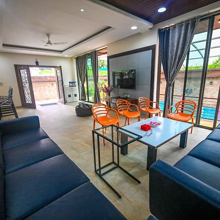 Malama Stay Ruturang Villa 4Bhk, ロナバラ エクステリア 写真