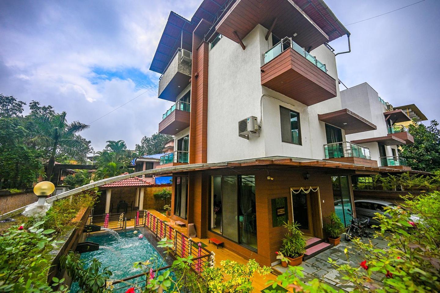 Malama Stay Ruturang Villa 4Bhk, ロナバラ エクステリア 写真