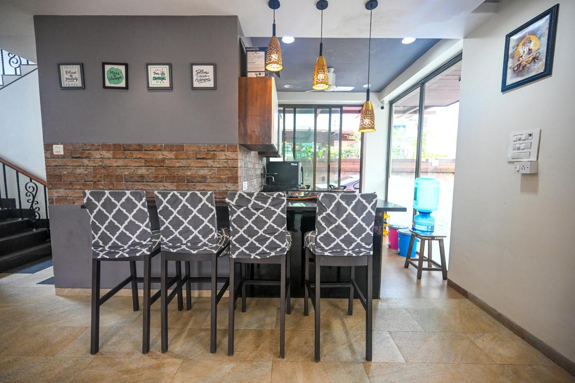 Malama Stay Ruturang Villa 4Bhk, ロナバラ エクステリア 写真